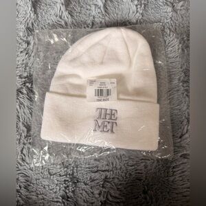 The Met white beanie. NWT
